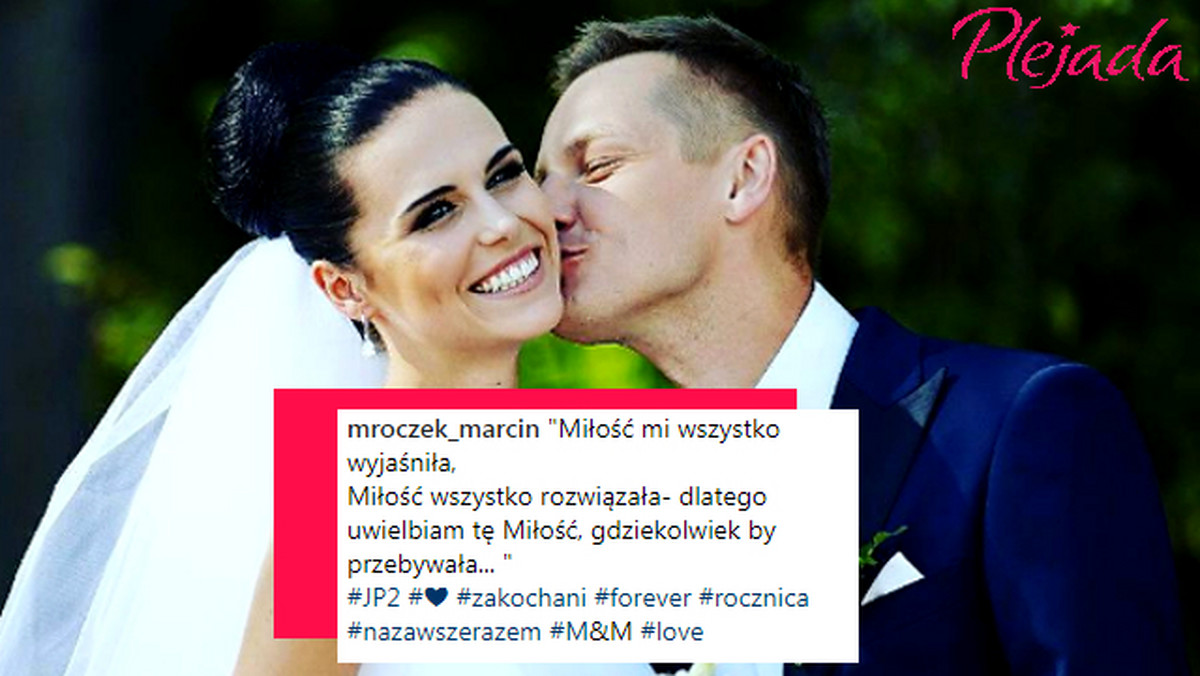 Marcin Mroczek wspomina ślub na Instagramie. Aktor znany z serialu "M jak miłość" pochwalił się ślubnym zdjęciem, na którym pozuje z ukochaną. Żona gwiazdora, Marlena Muranowicz, wyglądała obłędnie.