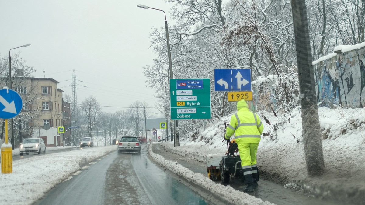 IMGW ostrzega przed oblodzeniami i opadami śniegu