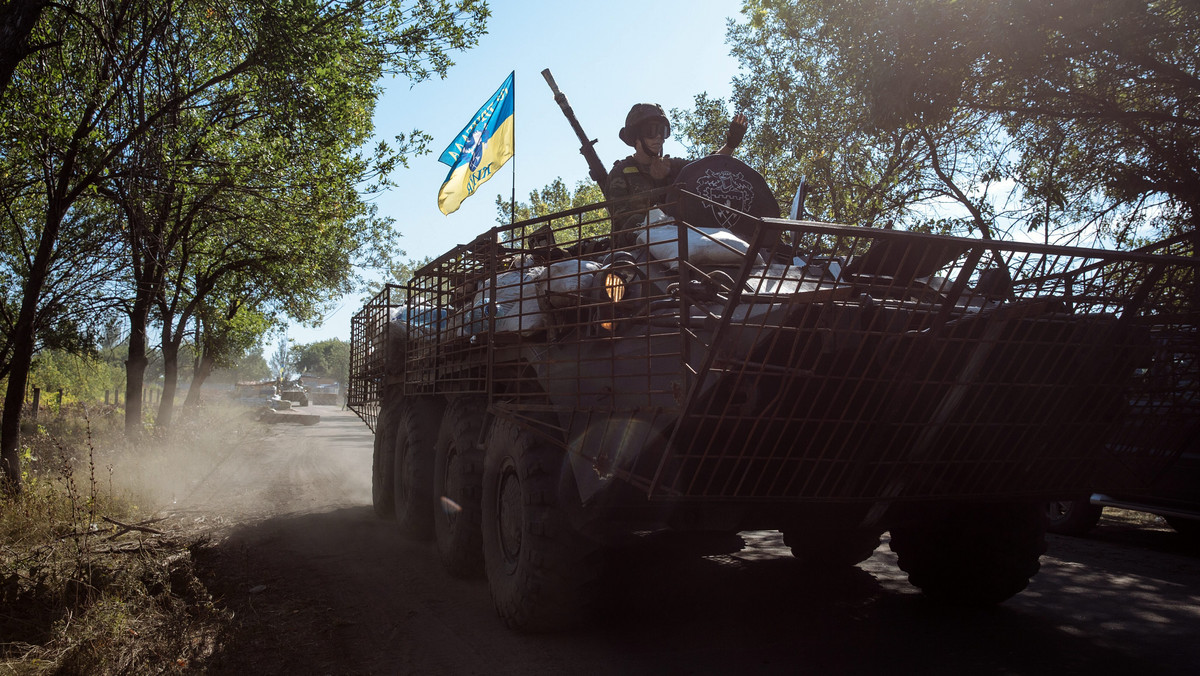 Rosyjska agencja RIA-Nowosti poinformowała dziś, że na Ukrainie zginął jej fotoreporter Andriej Stienin. Jego los był nieznany od 5 sierpnia. Auto Stienina zostało ostrzelane i spłonęło na drodze koło Doniecka - powiedział szef RIA-Nowosti Dmitrij Kisielow.