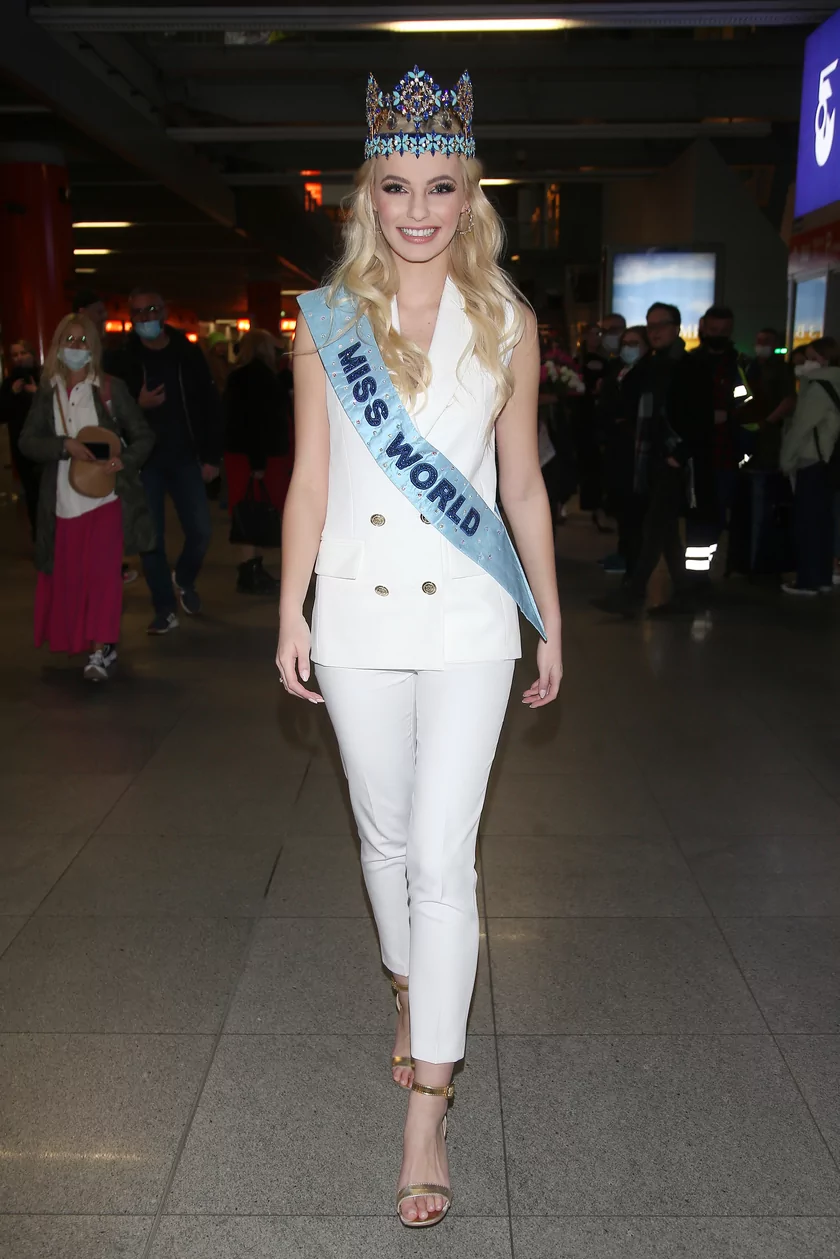 ♔ The Official Thread Of Miss World 2021 ® Karolina Bielawska of Poland ♔ - Page 2 L5ck9kuTURBXy9jM2UyZGY2MC0xYjA0LTQ3YzctYjBmMS1hNTg5MDMxZjFmMTguanBlZ5GTAs0DSM0E64KhMAWhMQE