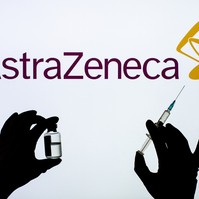 Omikron: antitestekkel védekezik az USA - az AstraZenecától vásárol nagy tételben