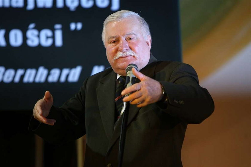 Wałęsa o krzyżu: Trzeba egzekwować prawo