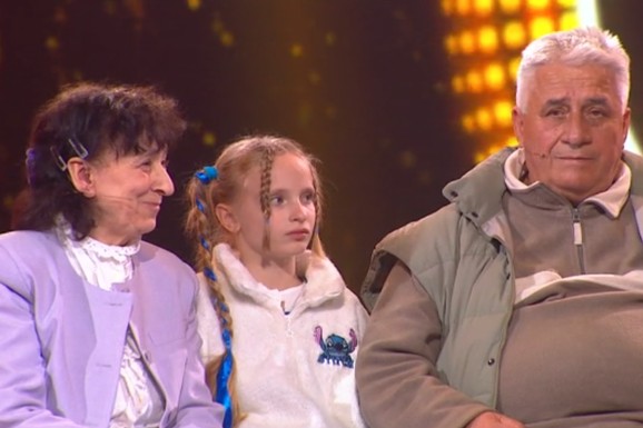 ČUDO POSLE TRI DECENIJE BRAKA! "Rekli su da je kasno, ali ja sam išla dalje": Slavica postala mama u 58. godini, Miroslav tata u 60.