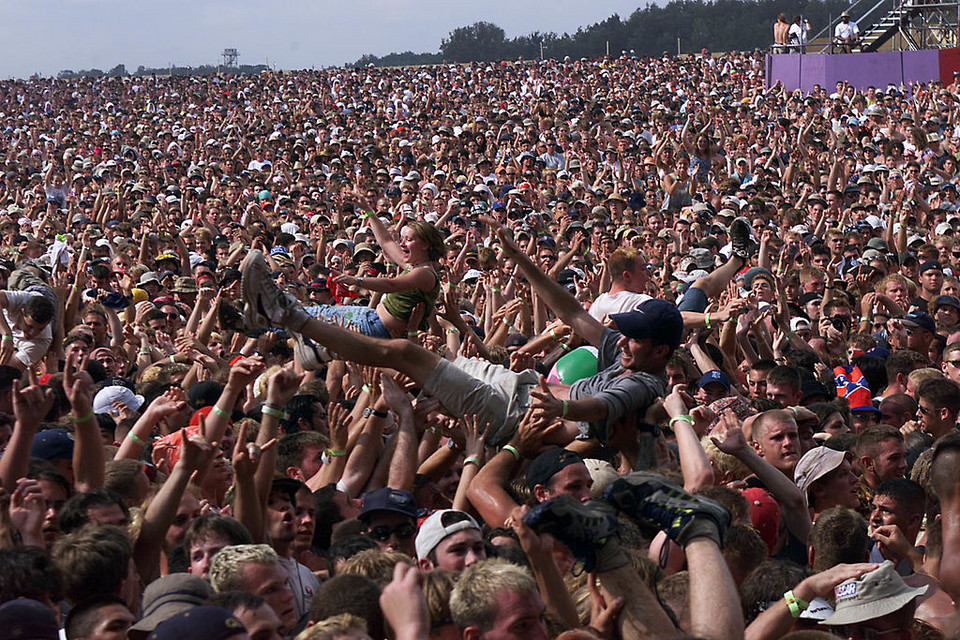 Woodstock '99. Ochroniarze-ochotnicy opuścili miejsca pracy i nie pomogli, gdy doszło do zamieszek