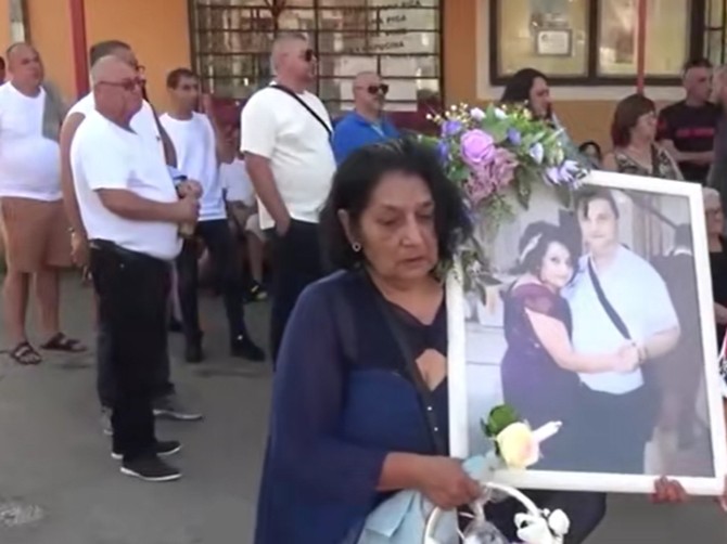 Najapsurdniji prizor koji ćete ikad videti desio se na ovoj romskoj sahrani