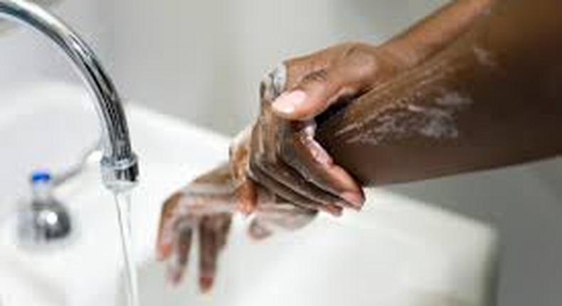 Scientists say most people do not wash their hands properly (TIME)