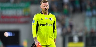 Artur Boruc zaniepokoił kibiców. Zamieścił czarno-białe zdjęcie. Fani zwrócili uwagę na jedno słowo!