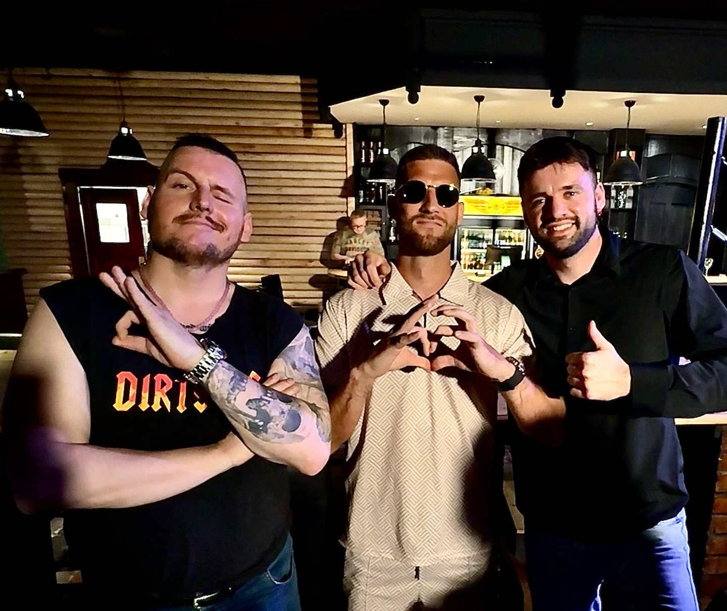 Zľava extrémista Daniel Bombic, tenista Martin Kližan a influencer Filip Sulík.
