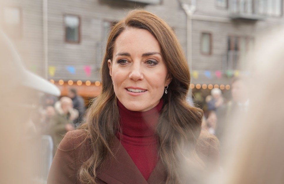 Katalin hercegné Emily Mortimer fülbevalója egy izgalmas csavarral felturbózott klasszikus