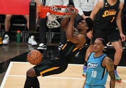 Kapitalny wsad Sochana w meczu Wschodzących Gwiazd NBA [WIDEO]