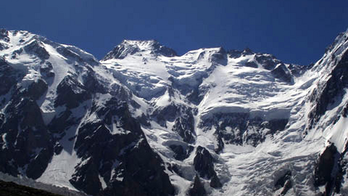 W piątek 2 lipca o godzinie siódmej rano czasu polskiego na szczycie Nanga Parbat (8126 m) stanął uczestnik wyprawy unifikacyjnej Polskiego Związku Alpinizmu Marcin Kaczkan. Tym samym po raz pierwszy w życiu zdobył szczyt ośmiotysięczny.