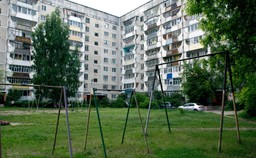 10 lat na wkład własny, kolejne 30 lat kredytu. Polska to nie jest kraj dla młodych ludzi