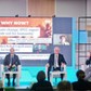 Od lewej: Roman Szełemej, prezydent Wałbrzycha, Piotr Bryja, szef działu strategii i PR Volkswagen Poznań, Jacek Jaśkowiak, prezydent Poznania, Antoni Bielewicz, European Climate Foundation, Mieczysław Olszewski, country manager, Redshaw Advisors ltd., zdalnie występuje Emmanuelle Pinault, Director of City Diplomacy C40.