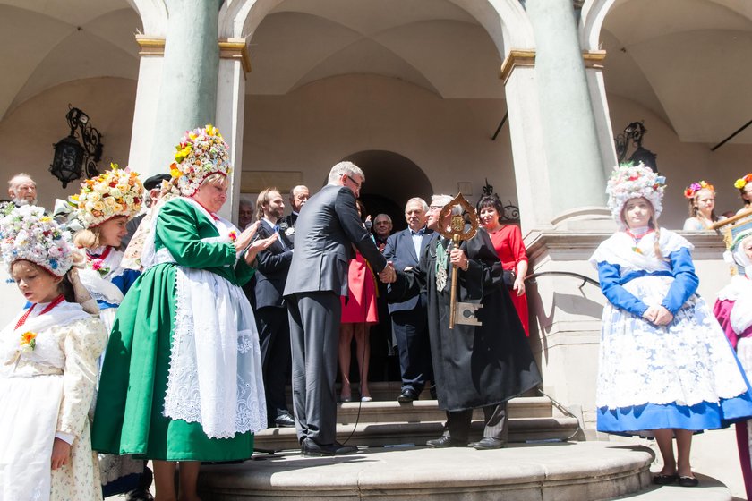 Na Starym Rynku trwa Jarmark Świętojański