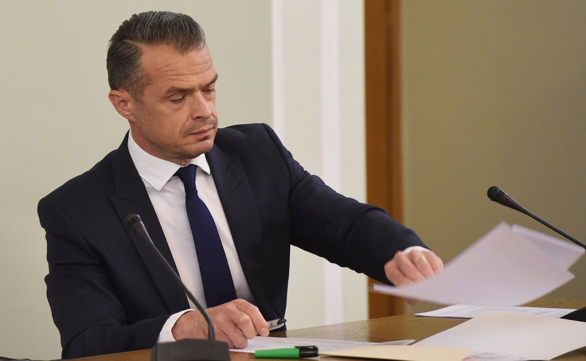 "Pani przewodnicząca jest pani doskonałym prawnikiem, tak mówią w Krakowie. Nie wyobrażam sobie, żeby pani nie miała świadomości, jak wielkie nadużycie państwo robicie" - powiedział Nowak