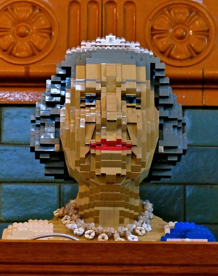 Brytyjska rodzina królewska z klocków Lego