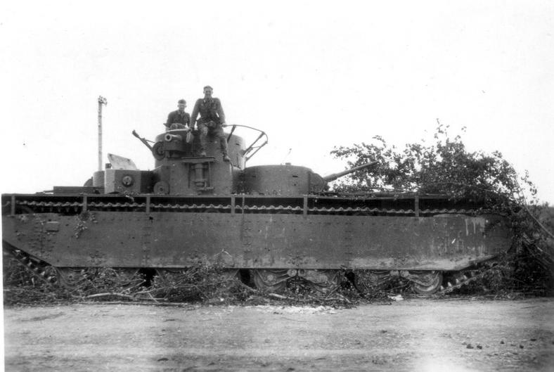 Radziecki wielowieżowy czołg T-35