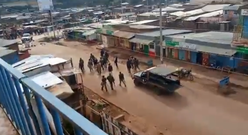 Police disperse rowdy protestors in Molo (Video)