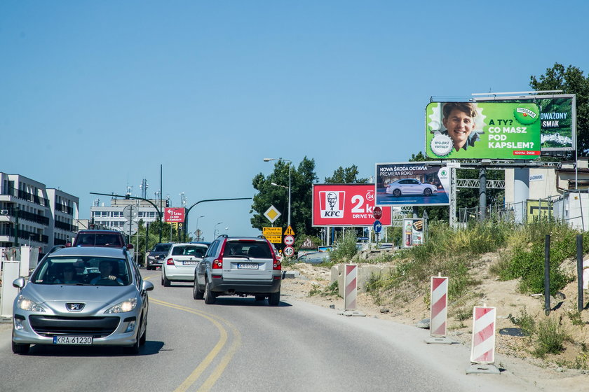 Kraków robi porządek z reklamami