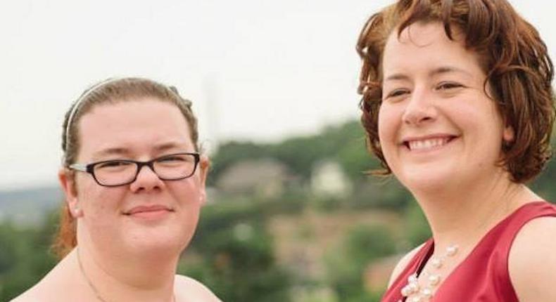 Woman goes viral after writing honest obituary for her sister who committed suicide