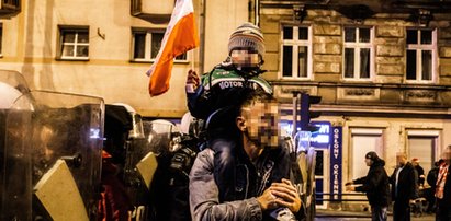 Użył dziecka jako tarczy. Usłyszał zarzuty