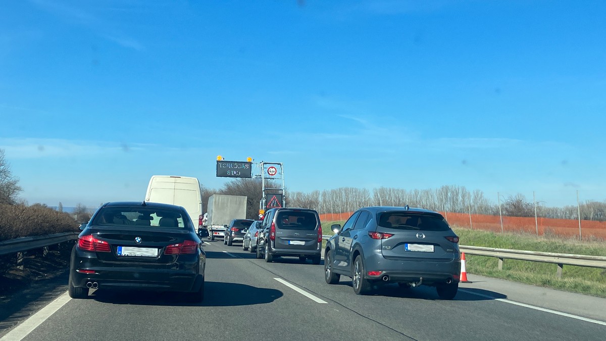 Tömegkarambol az M7-esen: nyolc autó ütközött össze Balatonboglárnál