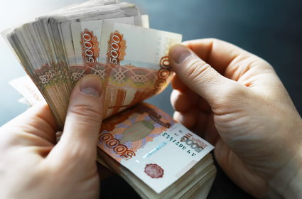Rosyjski bank centralny reaguje na słabego rubla. Zdecydowanie podniósł koszt pieniądza