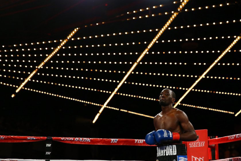 Terence Crawford miał walczyć o pasy WBO i WBC a może trafić za kratki