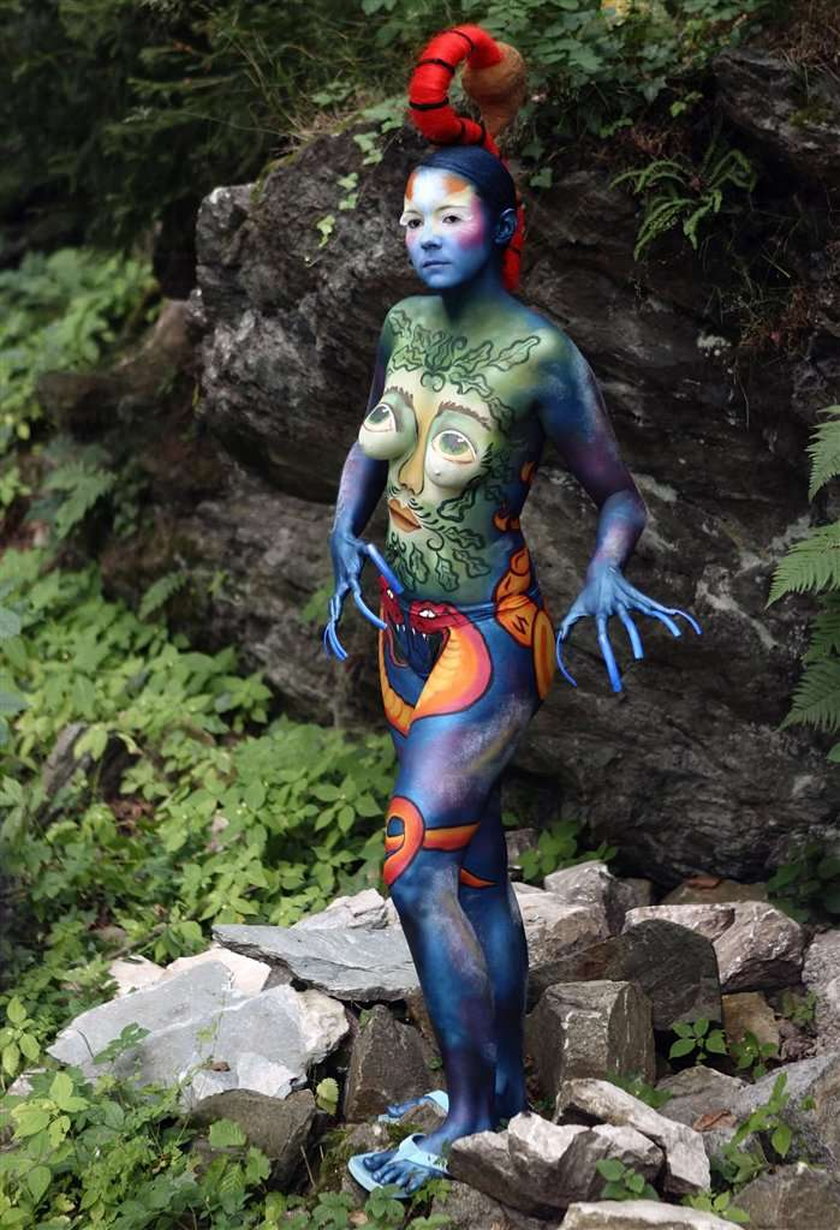 Niesamowity bodypainting!