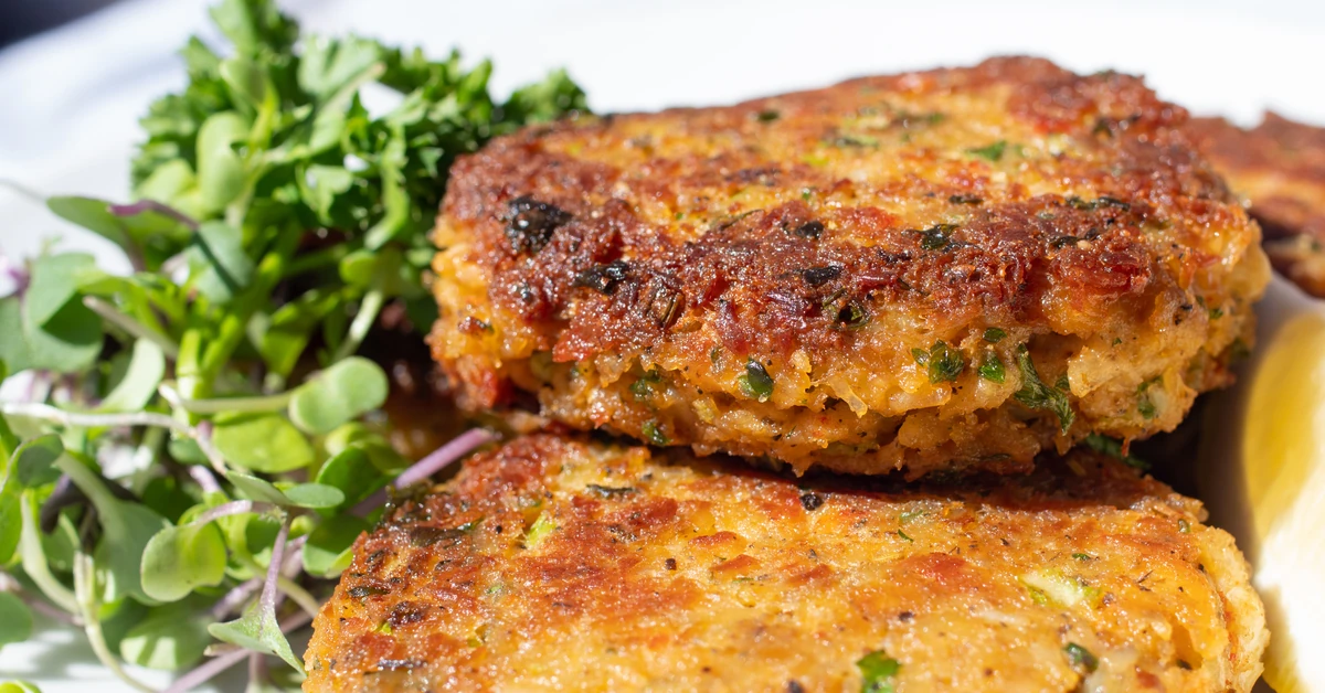 Pyszny obiad na wtorek. Podajemy przepis, Ty gotujesz. Puszyste kotlety jajeczne