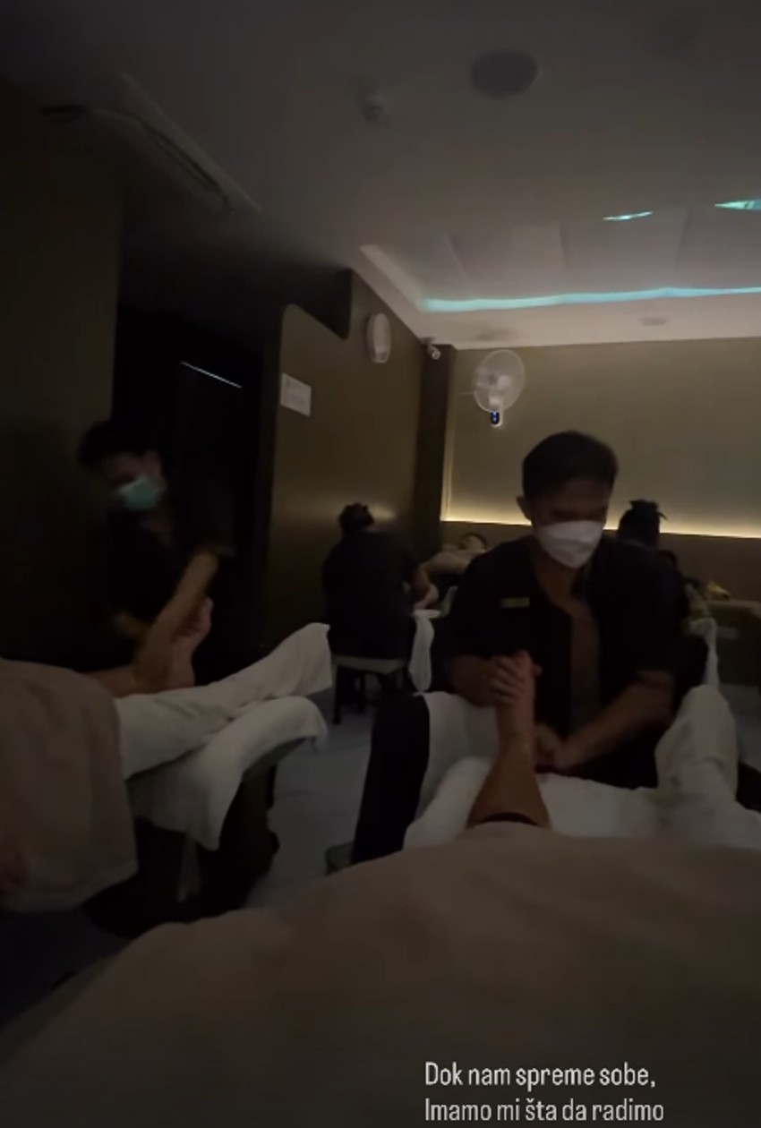 Olja Lević na Tajlandu