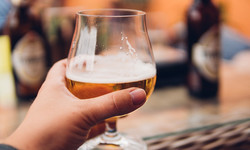 Czy piwo bezalkoholowe jest lepsze od tradycyjnego? Ekspert: niektórzy powinni uważać z jego piciem
