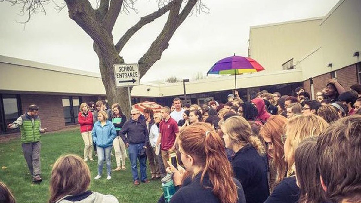 597483_gej-foto-facebook-aaron-tiberius--2