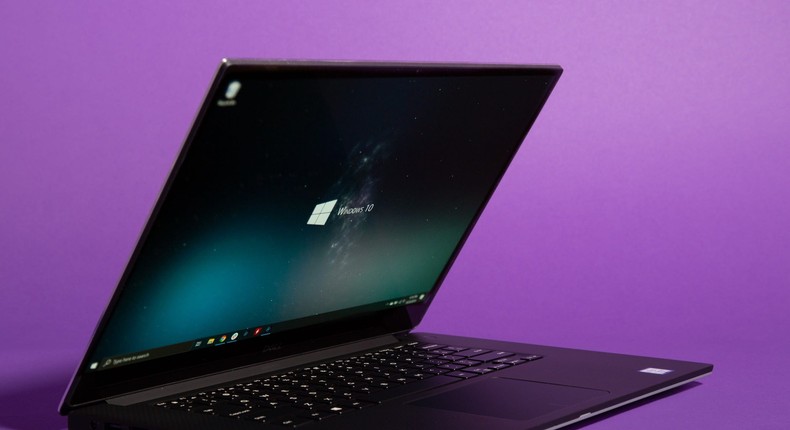 How to turn on Dark Mode on your Windows 10 computer to reduce eye ...