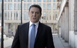 Michał Adamczyk wrócił do TVP, ale nie na wizję