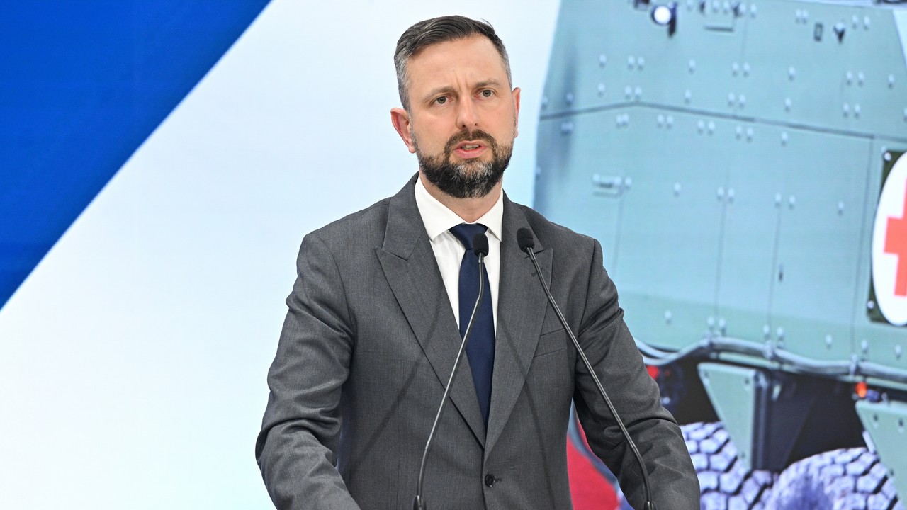 Nowe kontrakty dla wojska podpisane. Szef MON: nadrabiamy czas stracony przez poprzedników