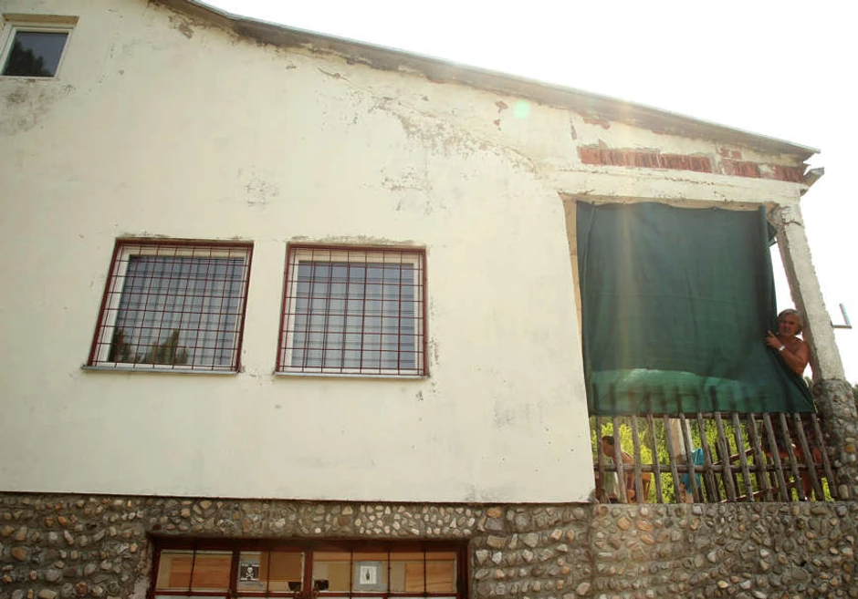 Tiškovac, selo u Bosanskom Grahovu 