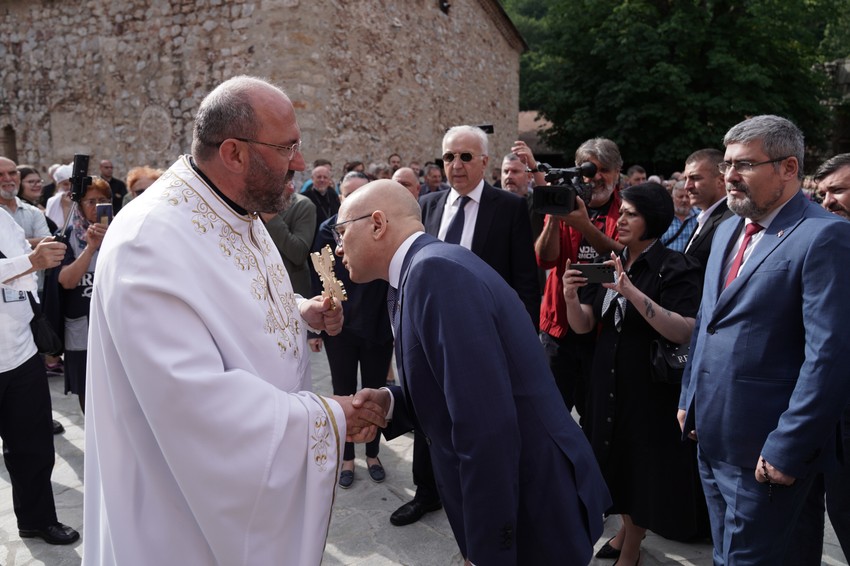 Vučević je prisustvovao parastosu Svetom knezu Lazaru