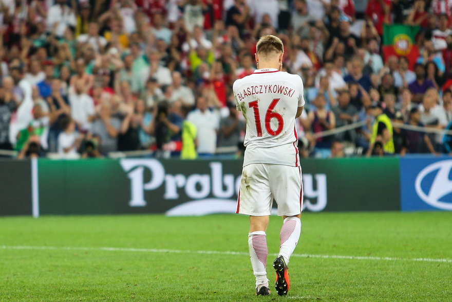 Jakub Błaszczykowski po tym, jak nie strzelił bramki z rzutu karnego w meczu z Portugalią. Francja 2016 r.