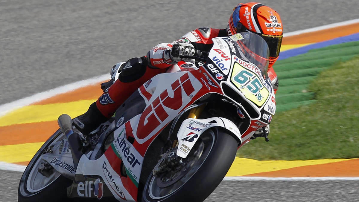 Tegoroczny mistrz świata klasy Moto2 Niemiec Stefan Bradl będzie w przyszłym sezonie startował w elicie motocyklistów, czyli w MotoGP. Będzie zawodnikiem teamu LCR Honda, z którym zawarł dwuletni kontrakt. Zastąpi tam Hiszpana Toniego Eliasa.