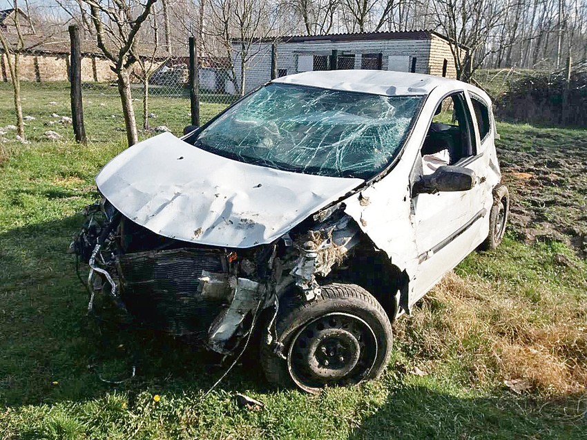 Todor kaže da se ne seća trenutka udesa, samo se probudio bez ičega: Smrskani automobil