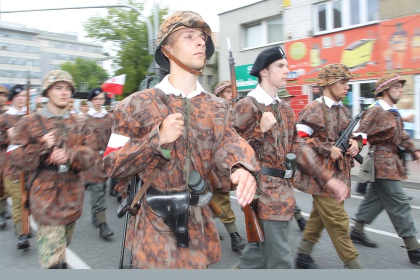 roczystej polowej mszy witej, w ramach obchodw 70. rocznicy wybuchu Powstania Warszawskiego