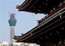 Japonia zamraża aktywa Putina i przyłącza się do inicjatywy odcięcia rosyjskich banków od SWIFT