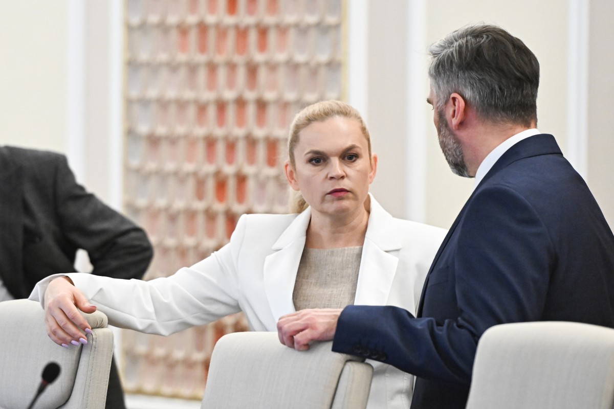 Minister edukacji Barbara Nowacka z sekretarzem stanu w MRiT Waldemarem Sługockim