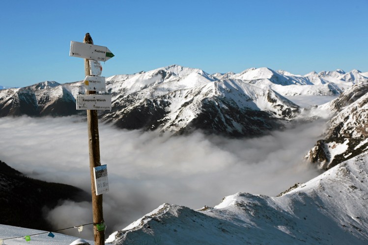 Śnieg zasypał Tatry