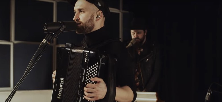 Baranovski śpiewa "Bellyache" z repertuaru Billie Eilish #zostańciewdomu