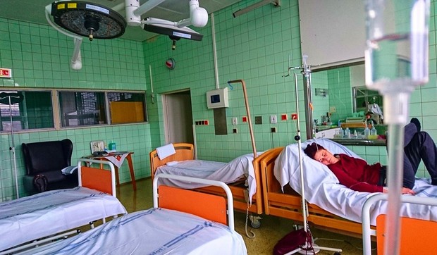 Žena u bolnici - ilustracija