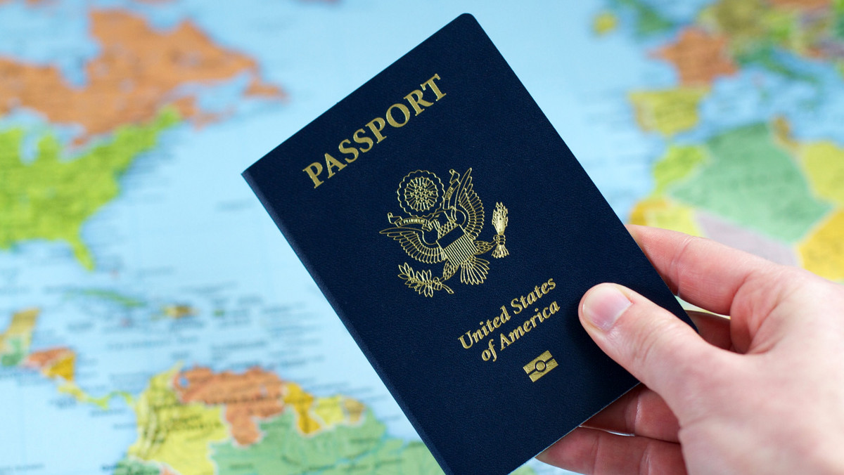 Finlandia, Szwecja i Wielka Brytania - obywatele tych krajów mają największą swobodę podróżowania. Ich paszporty pozwalają na bezwizowe wizyty w 173 krajach świata - wynika z raportu Henley &amp; Partners Visa Restrictions Index 2013.