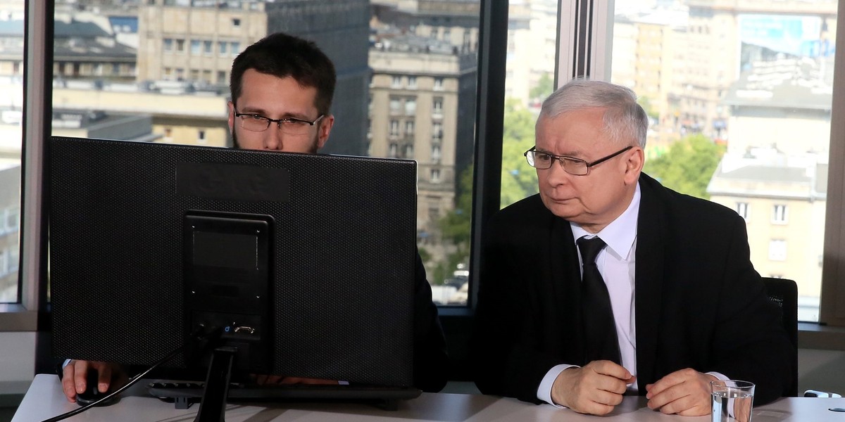 Jarosław Kaczyński podczas internetowego czatu