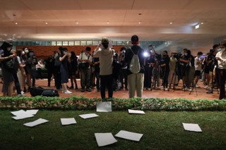 Rewolucja białych kartek. Kompromis z protestującymi może zagrozić wizerunkowi Xi Jinpinga